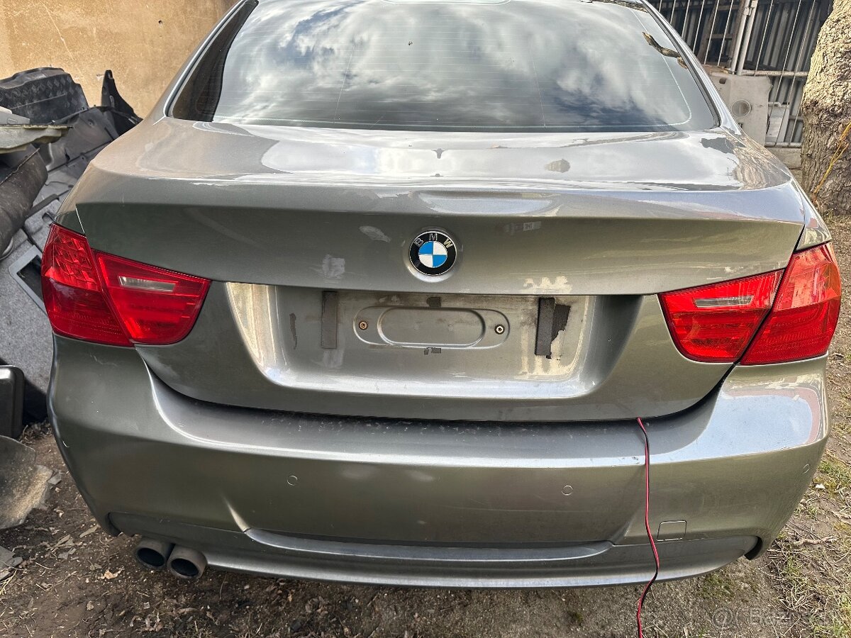 BMW e90 LCI zadný naraznik