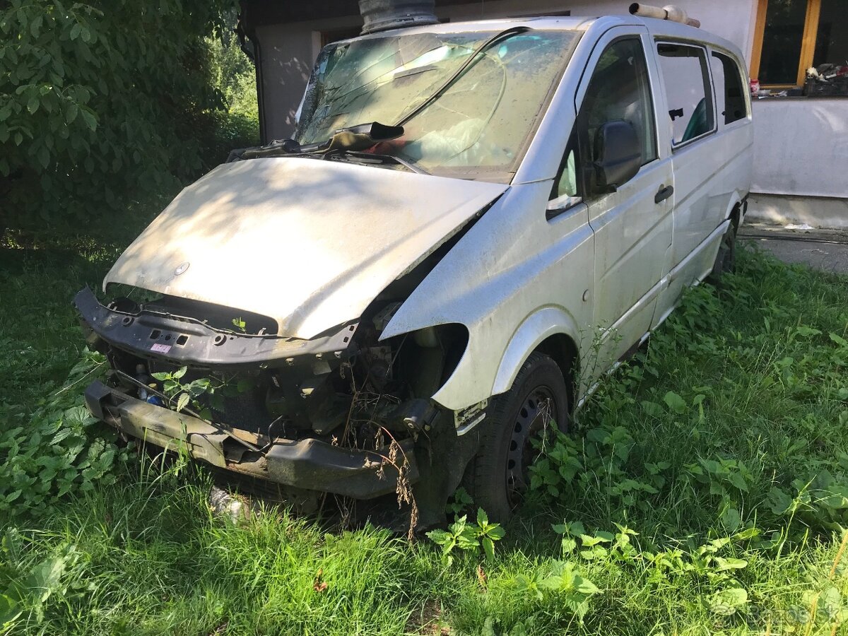 Rozpredám na náhradné diely Mercedes-Benz Vito