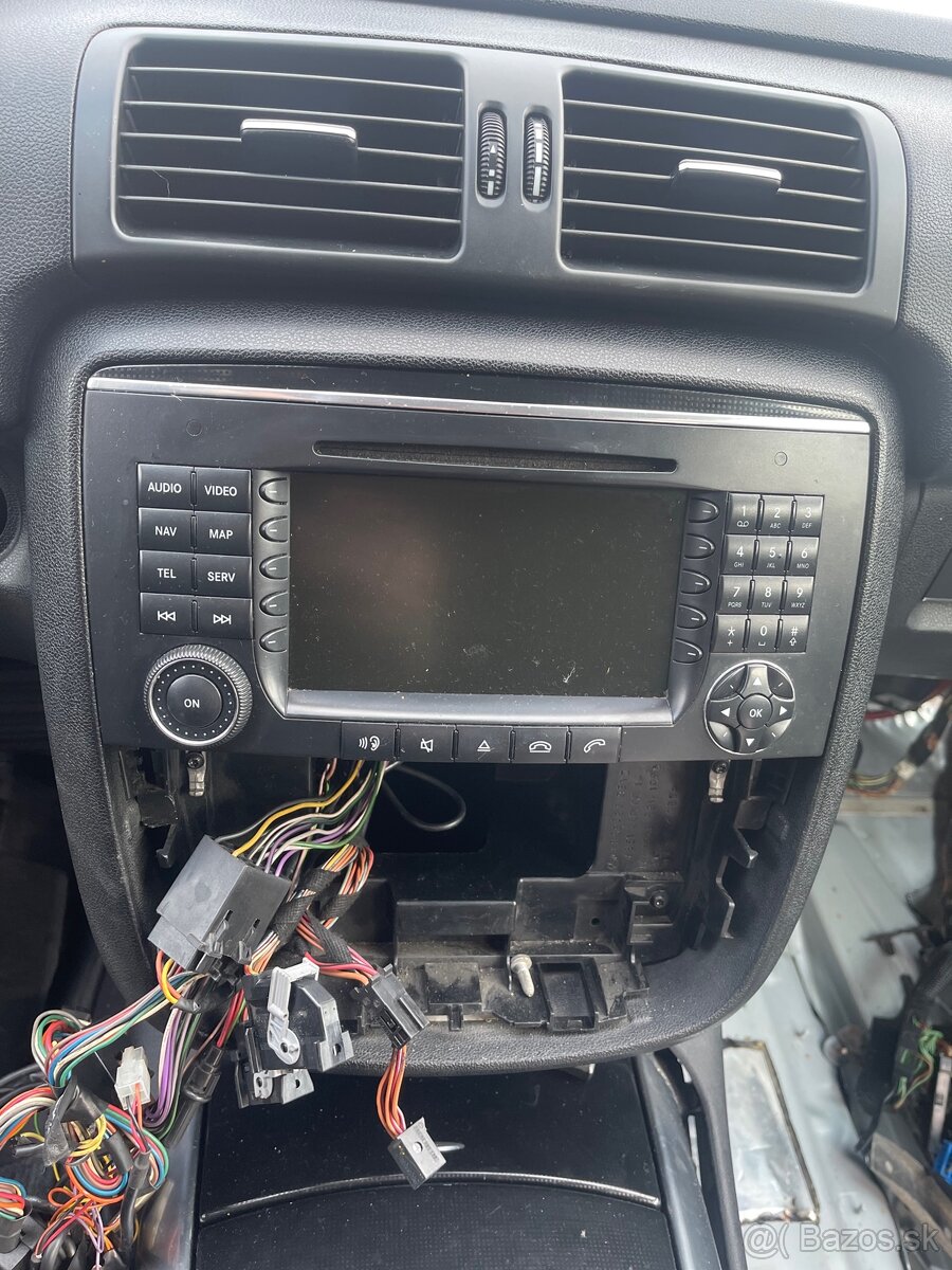 Mercedes r class w251 radio navi