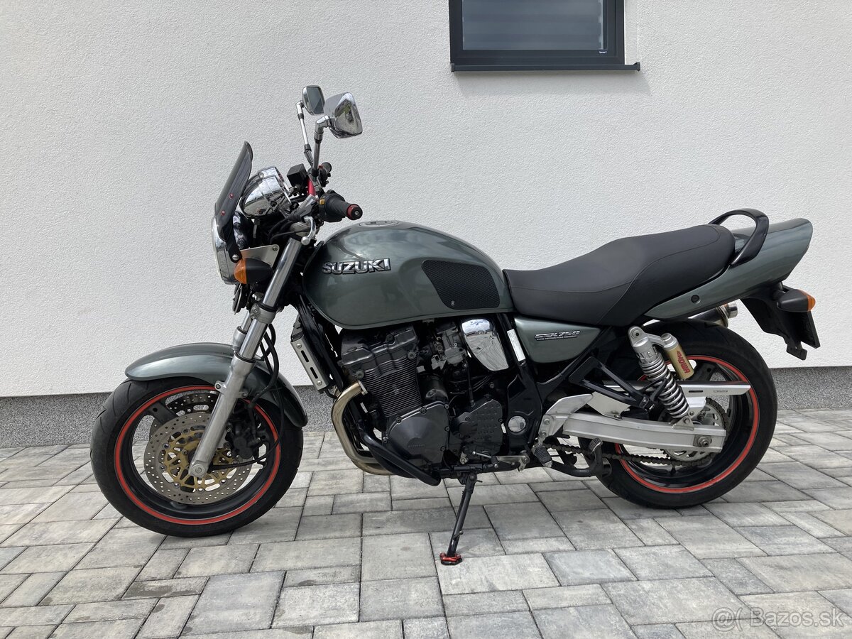 Suzuki GSX 750 Inazuma