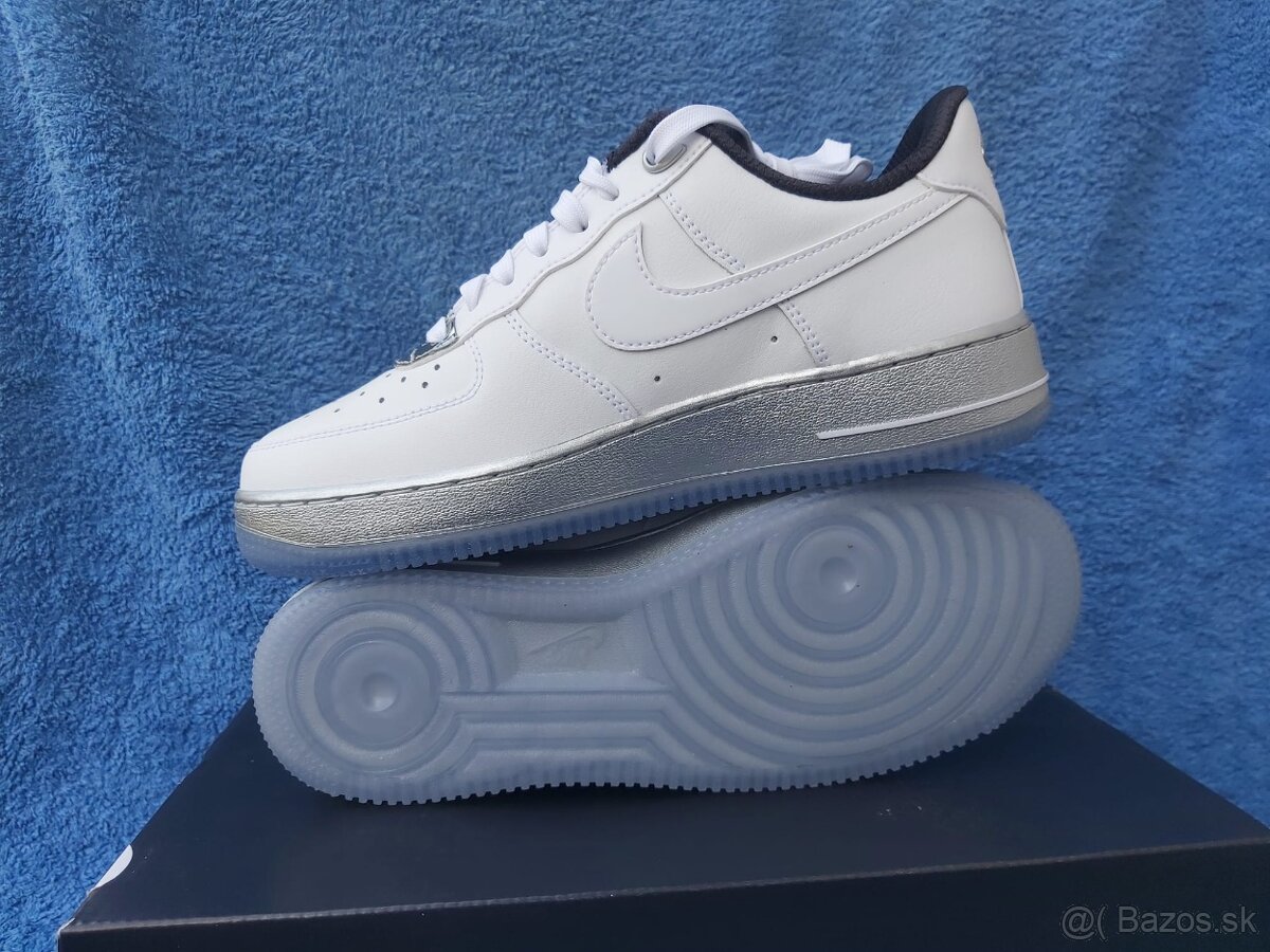 Tenisky NIKE AIR FORCE 1 '07 SE, vel. 40