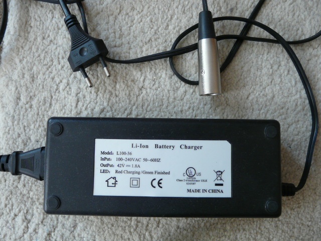 Nabijacka 36V k elektrobicyklom Li-ion Battery Charger