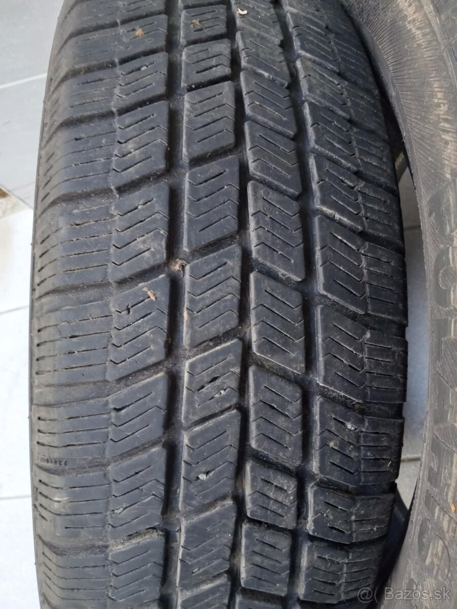 Predám 2ks zimné pneumatiky 175/65r15 barum