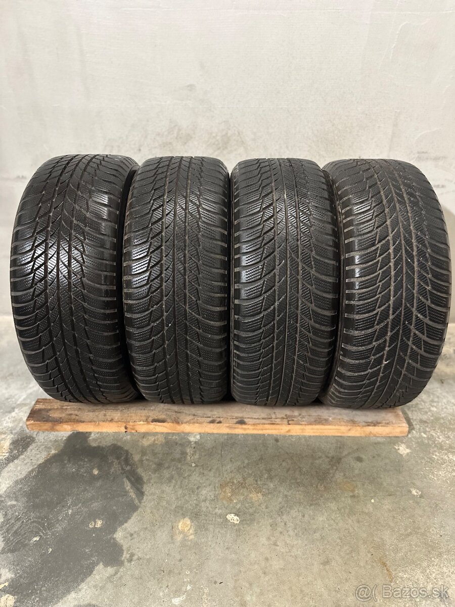 Zimné pneumatiky 215/55/17 Bridgestone Blizzak LM001