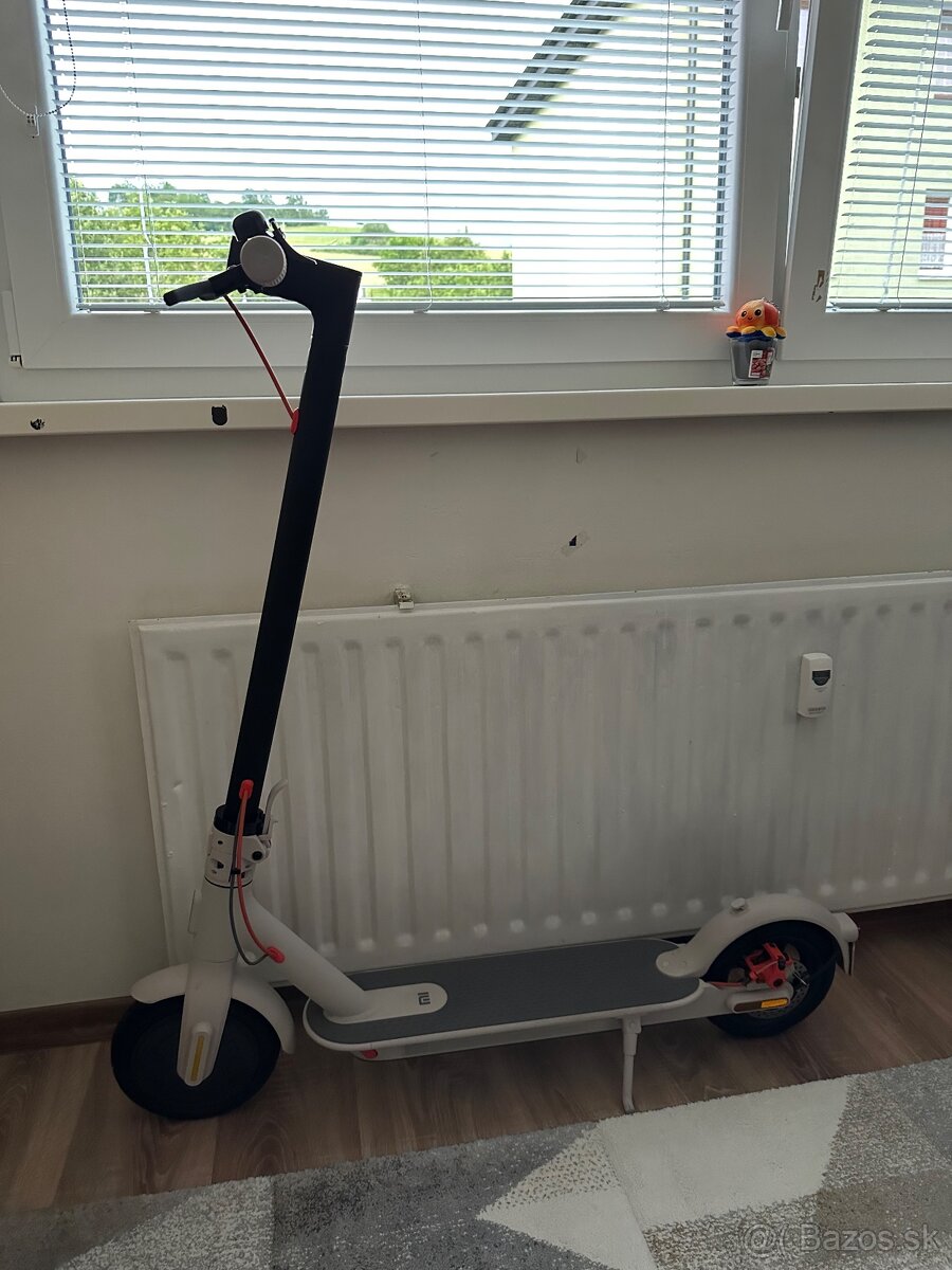 Xiaomi Mi Electric Scooter 3S, sivá