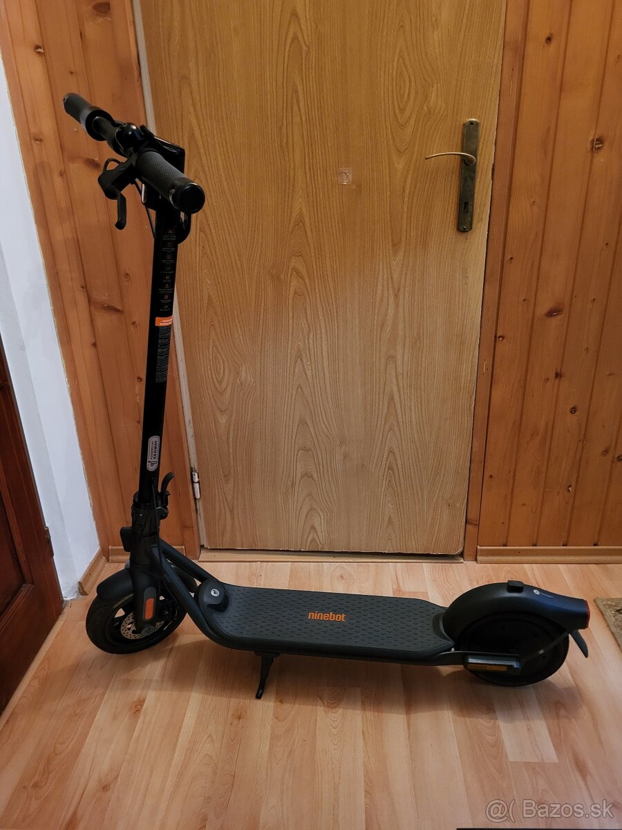 Elektrická kolobežka Ninebot Kickscooter F2