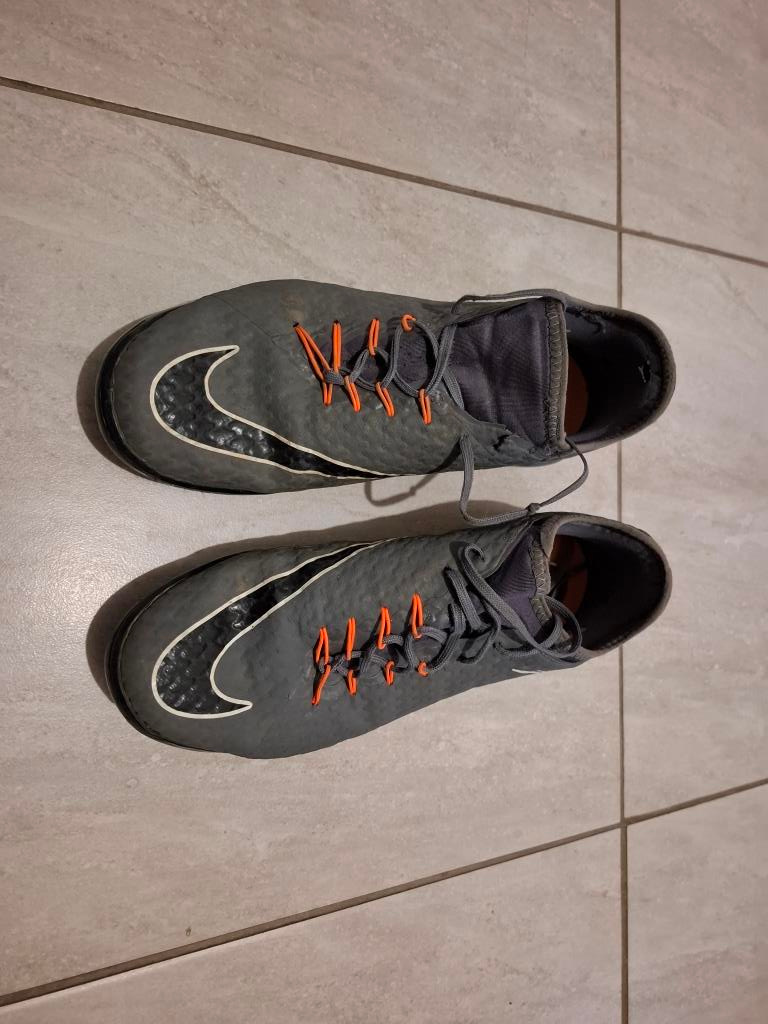 Futbalové turfy Nike velkost 44