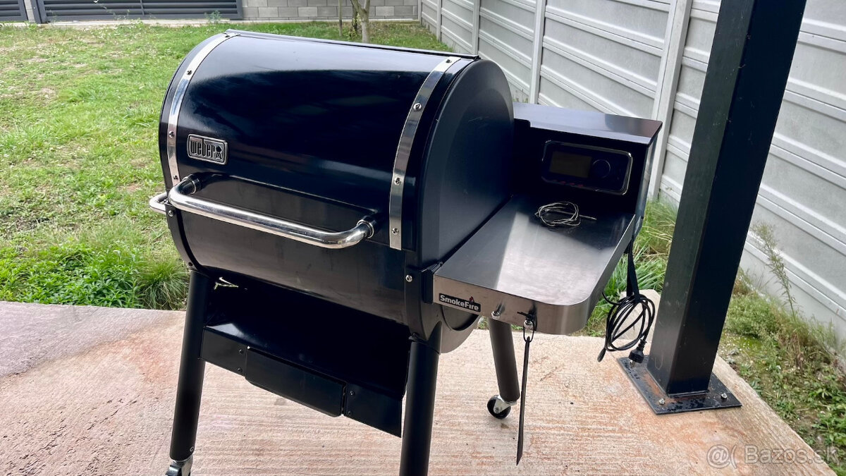 WEBER Smoke Fire EX4