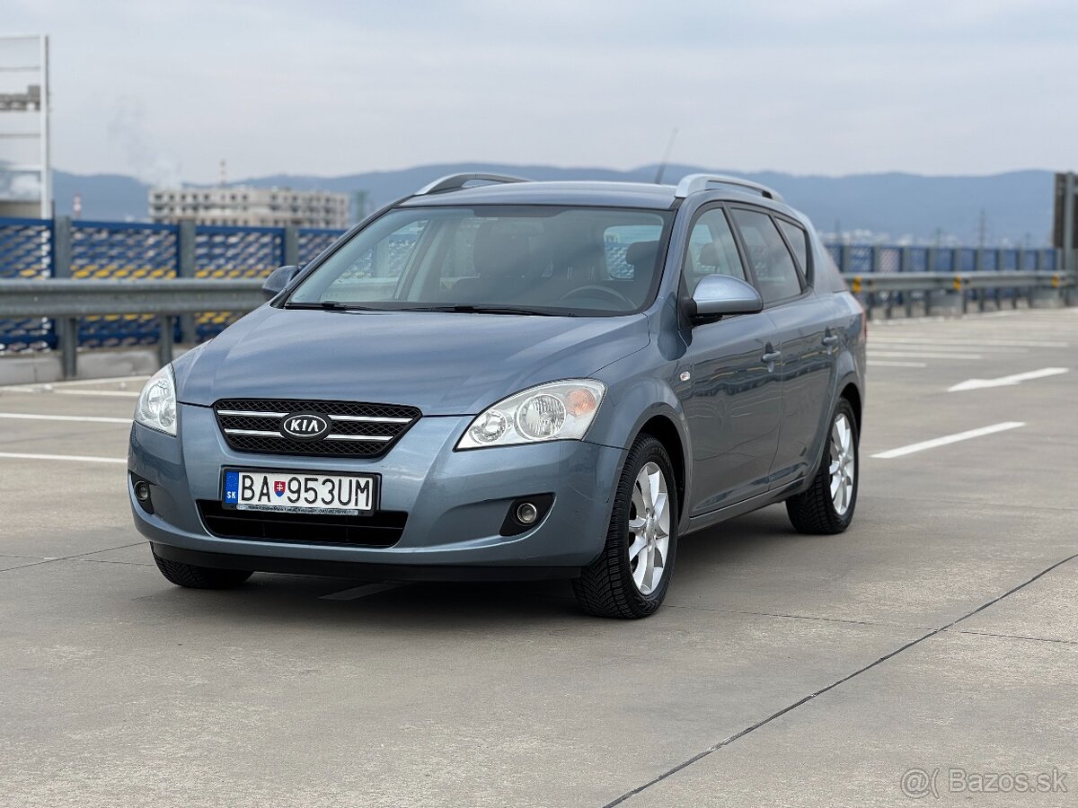 Kia Ceed kombi 1.6 benzín 2008 SR auto 1. Majiteľ