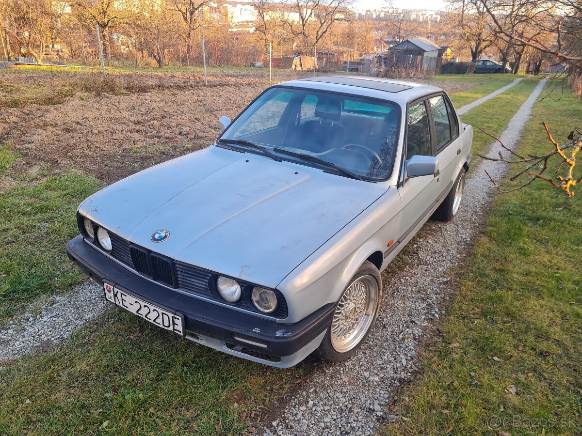 BMW E30 318i sedan s m20b20 motorom + diely coupe/sedan