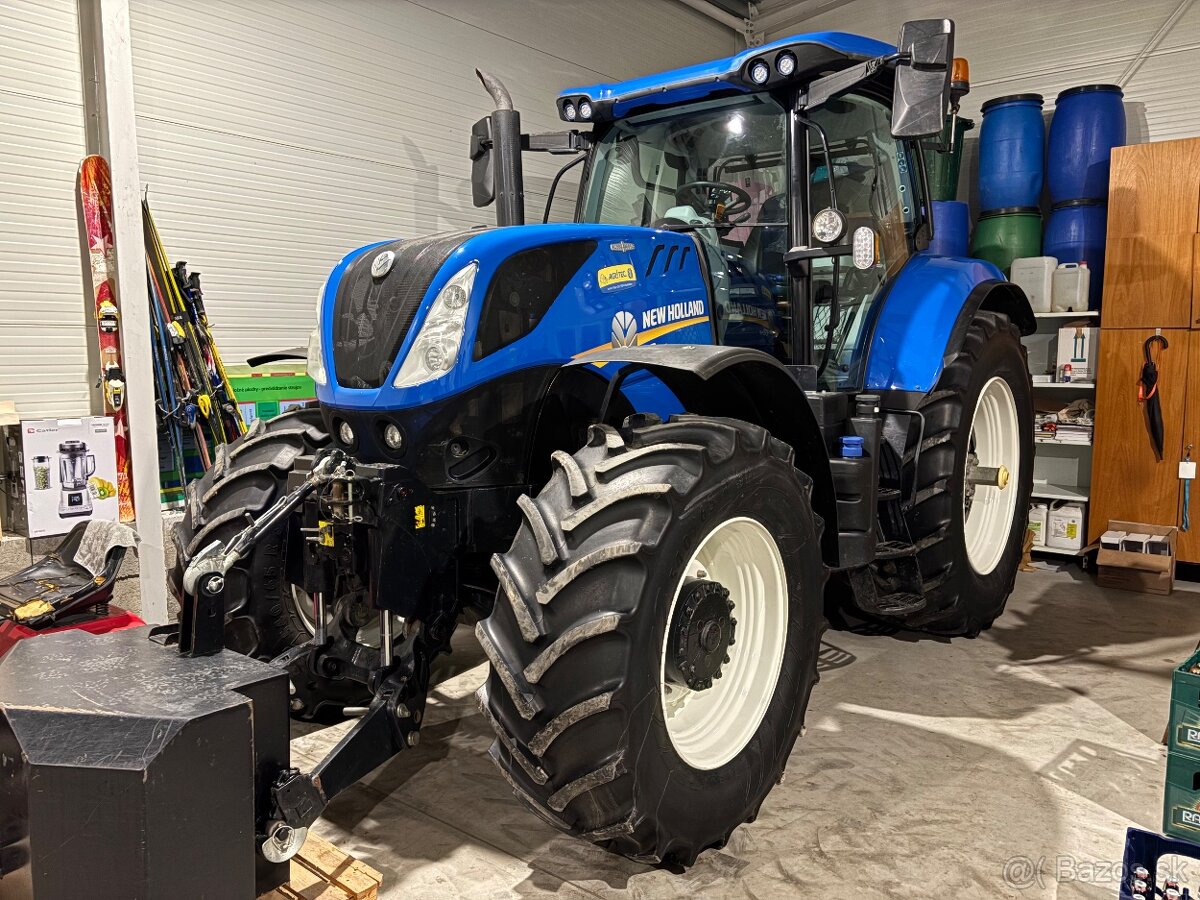 Traktor New Holland T7. 245 AC, r.v. 2021, 5086mth