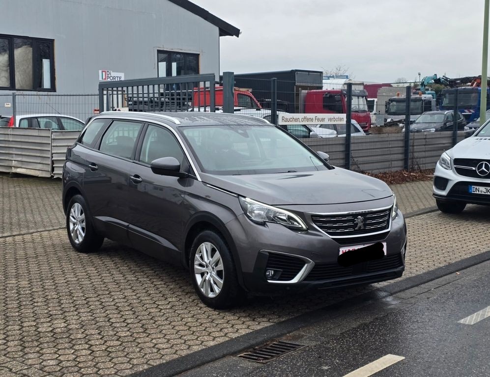 Predám Peugeot 5008 1,6desel ročník 2018 7miestne