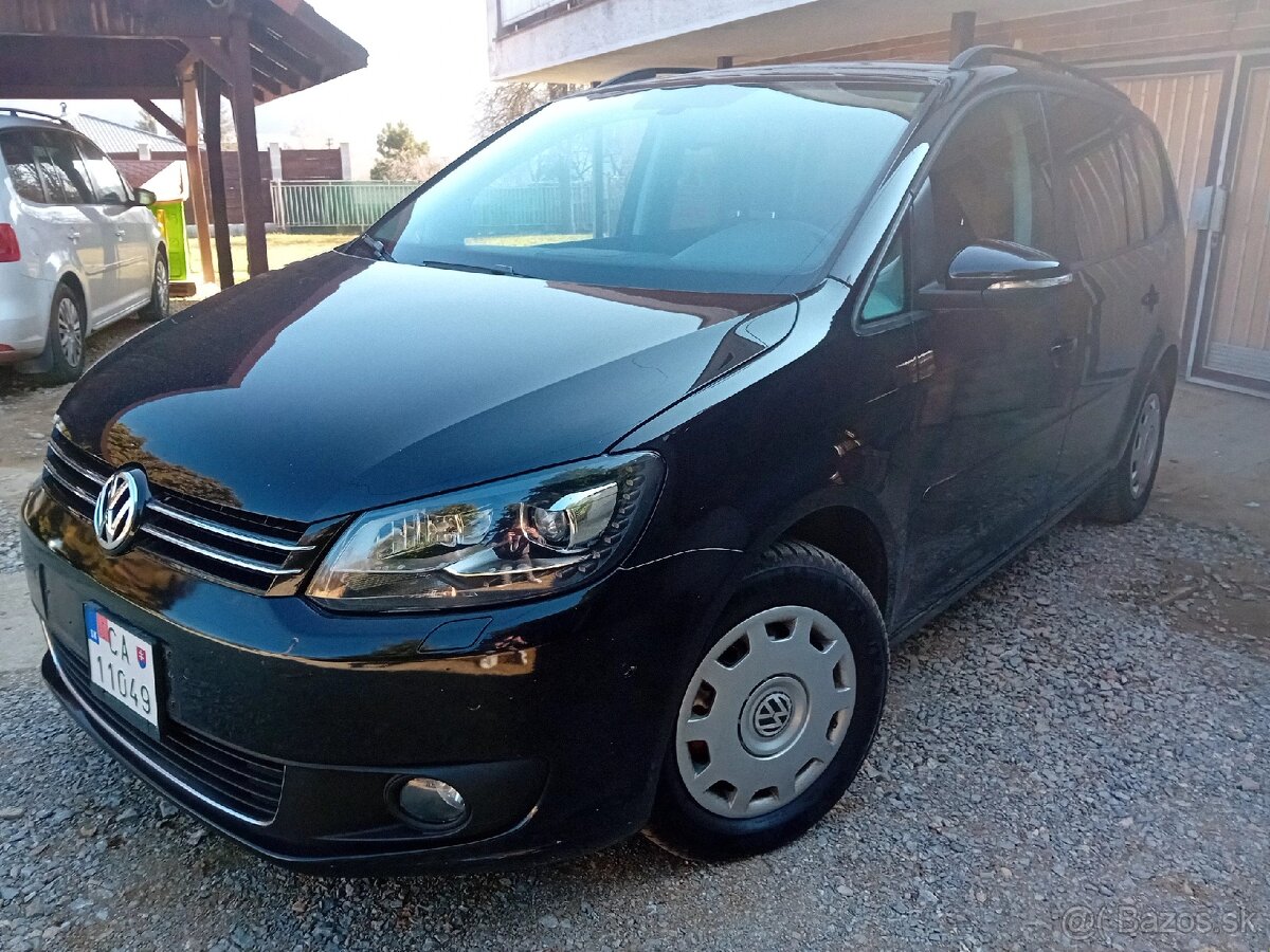 VW TOURAN 1.6 TDI - BMT , BI - XENÓN , NAVI, KAMERA