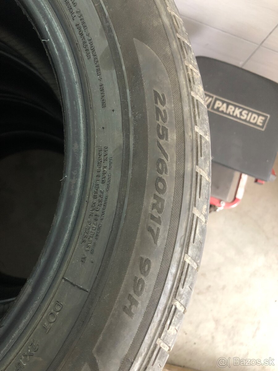 Predam pneu,225/60r17