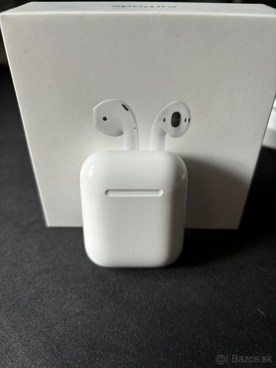 Apple AirPods 2nd Generation