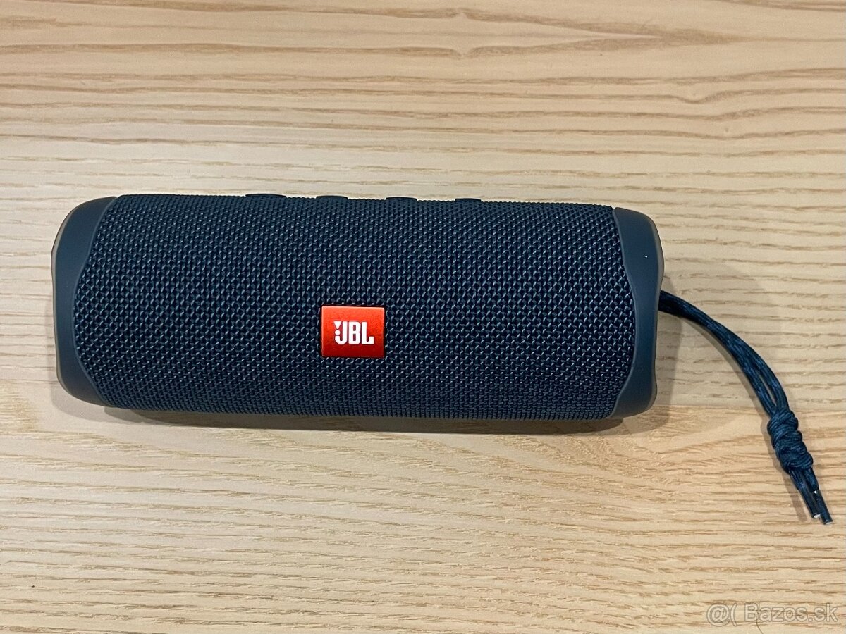 JBL Flip 5 modrý