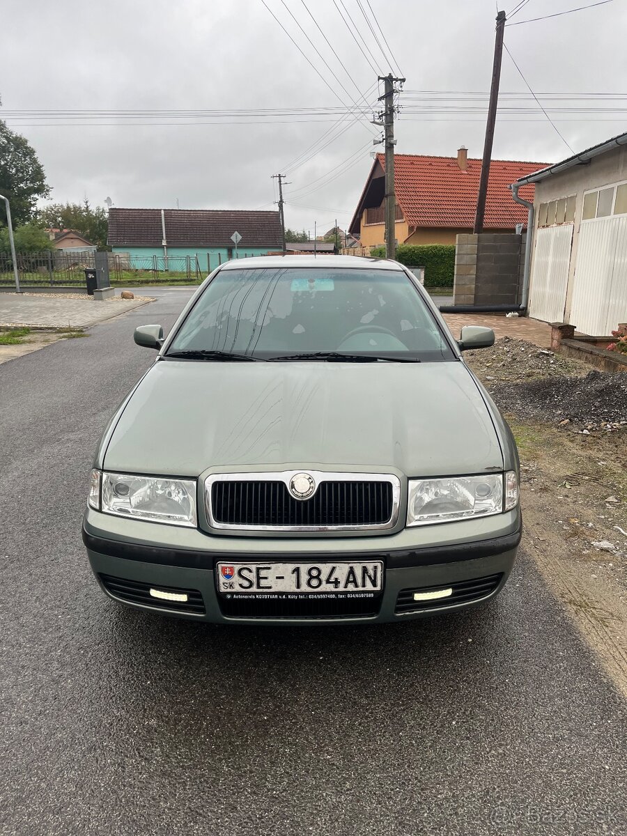 Skoda oktavia 1.6 benzin