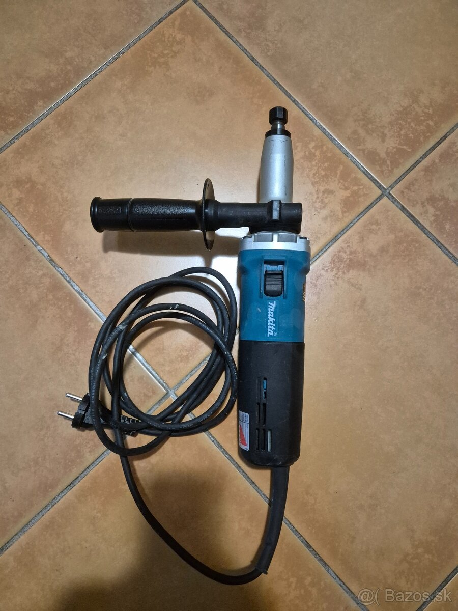 Makita GD0800C