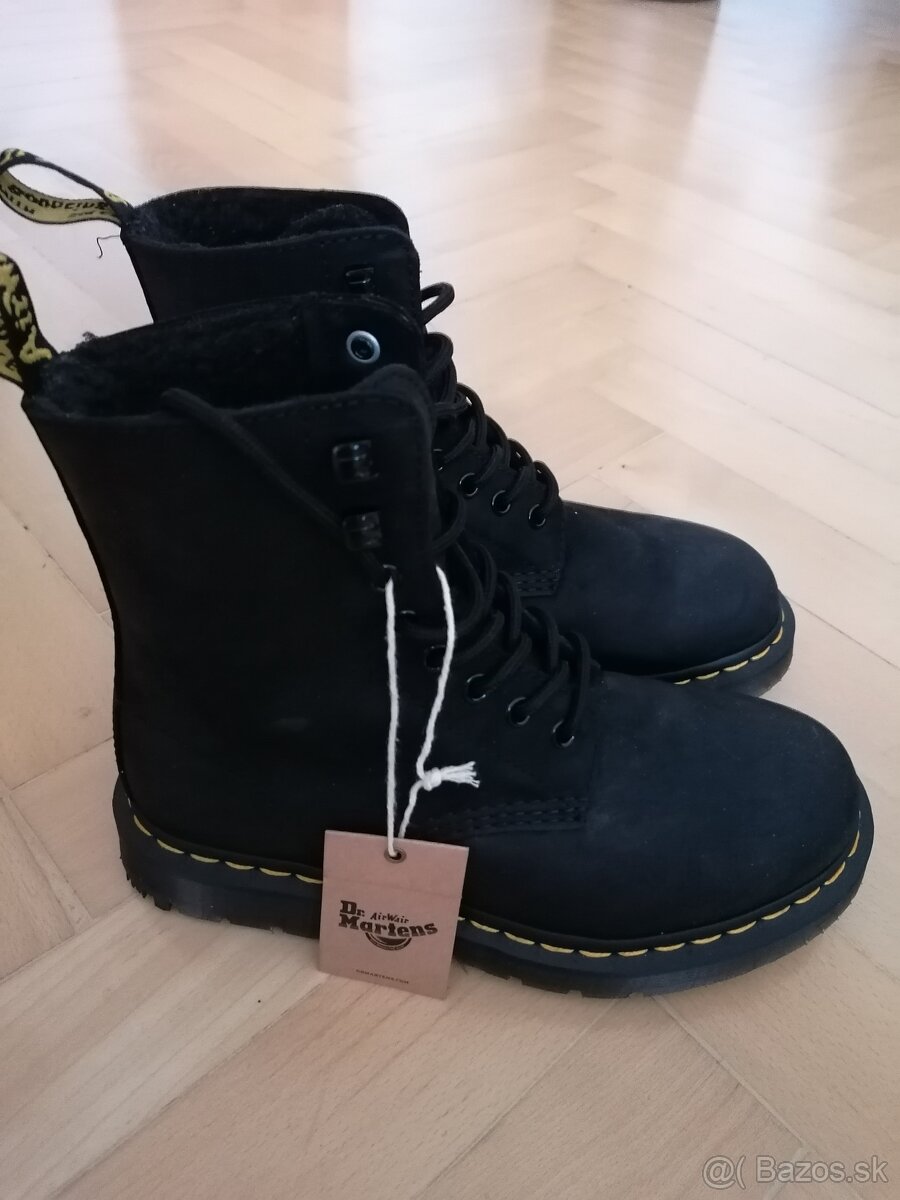 Dr Martens cierne clenkove cizmy