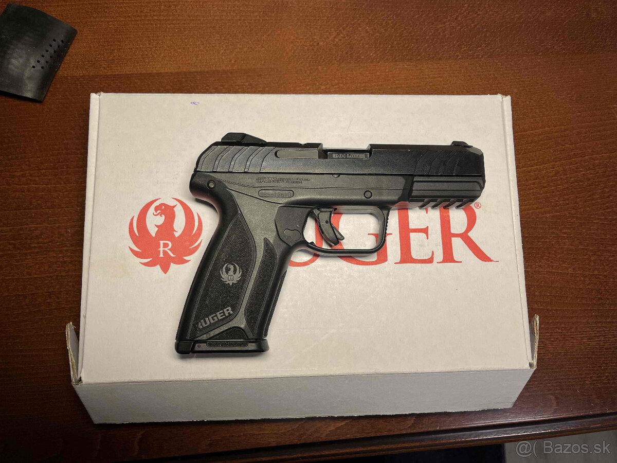 pistol Ruger Security9