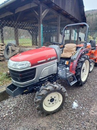 Yanmar EF 220