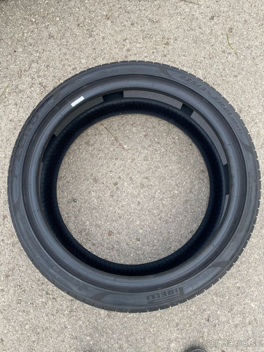 Pirelli 275/35 r21