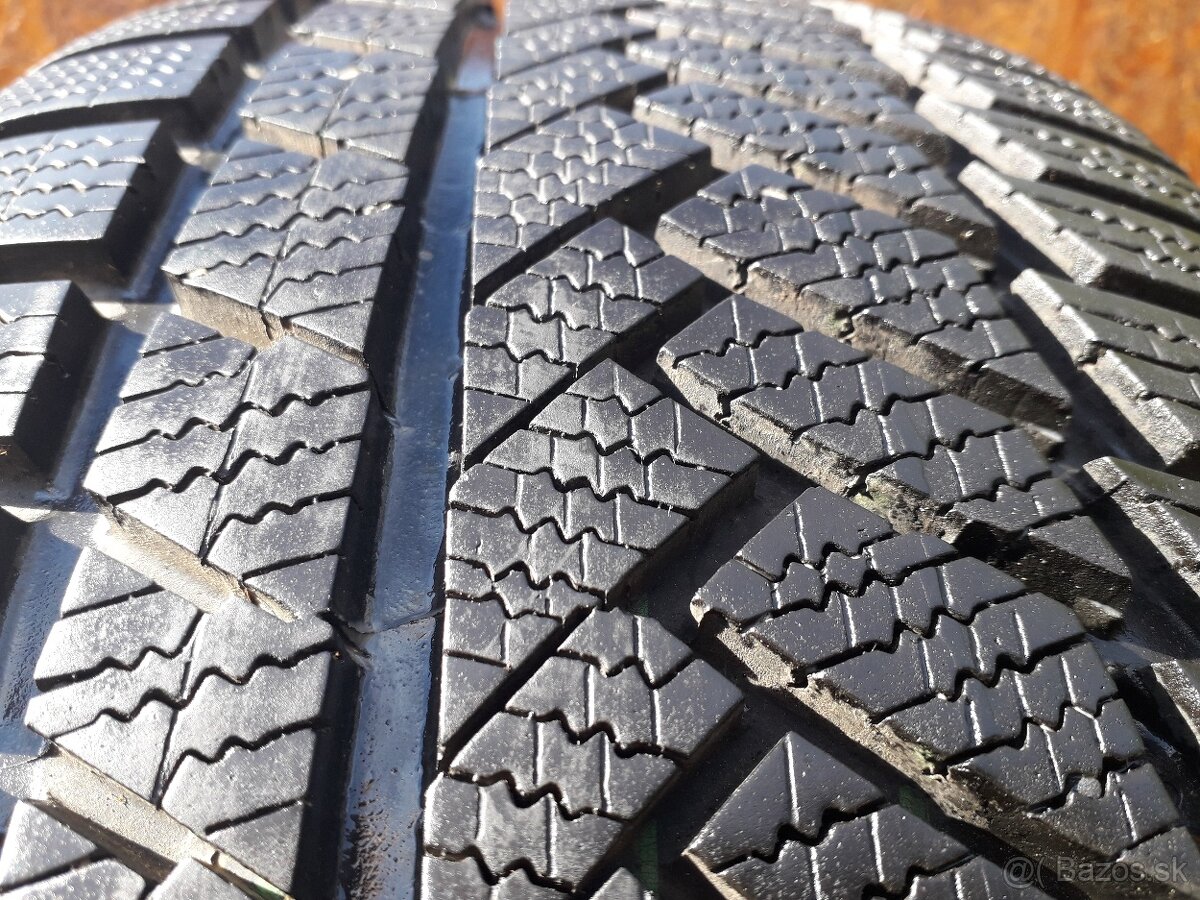 235/45 r18 zimne pneumatiky