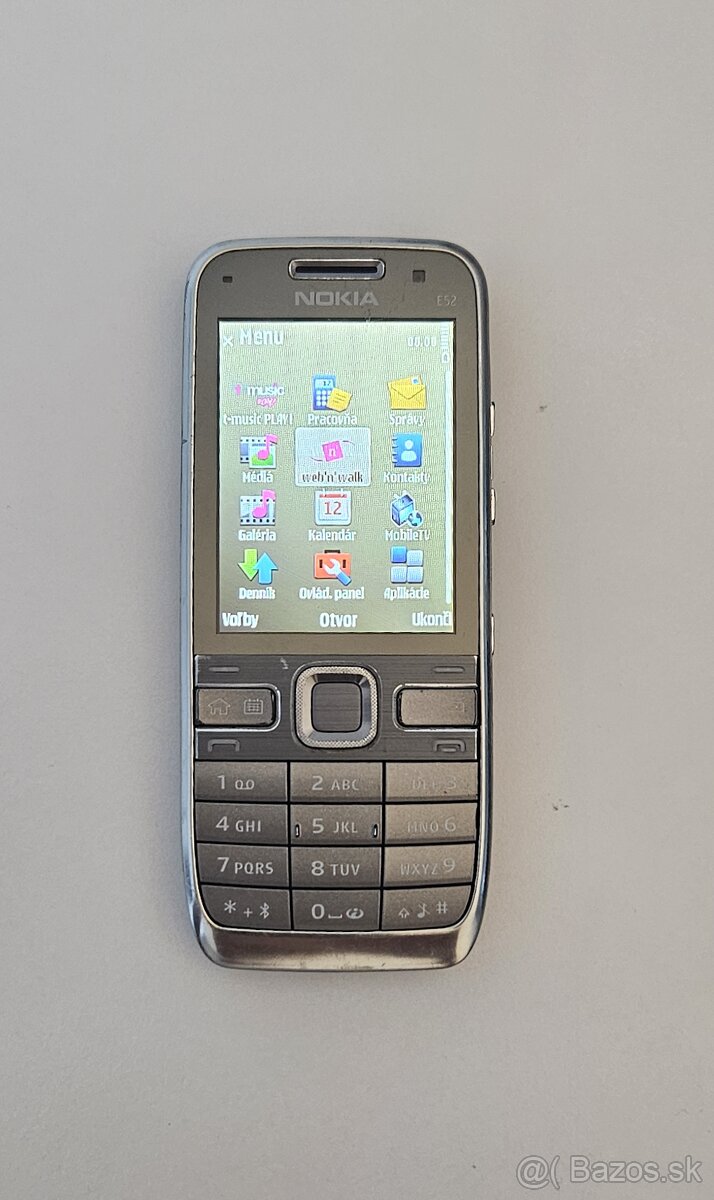 Retro nokia E52