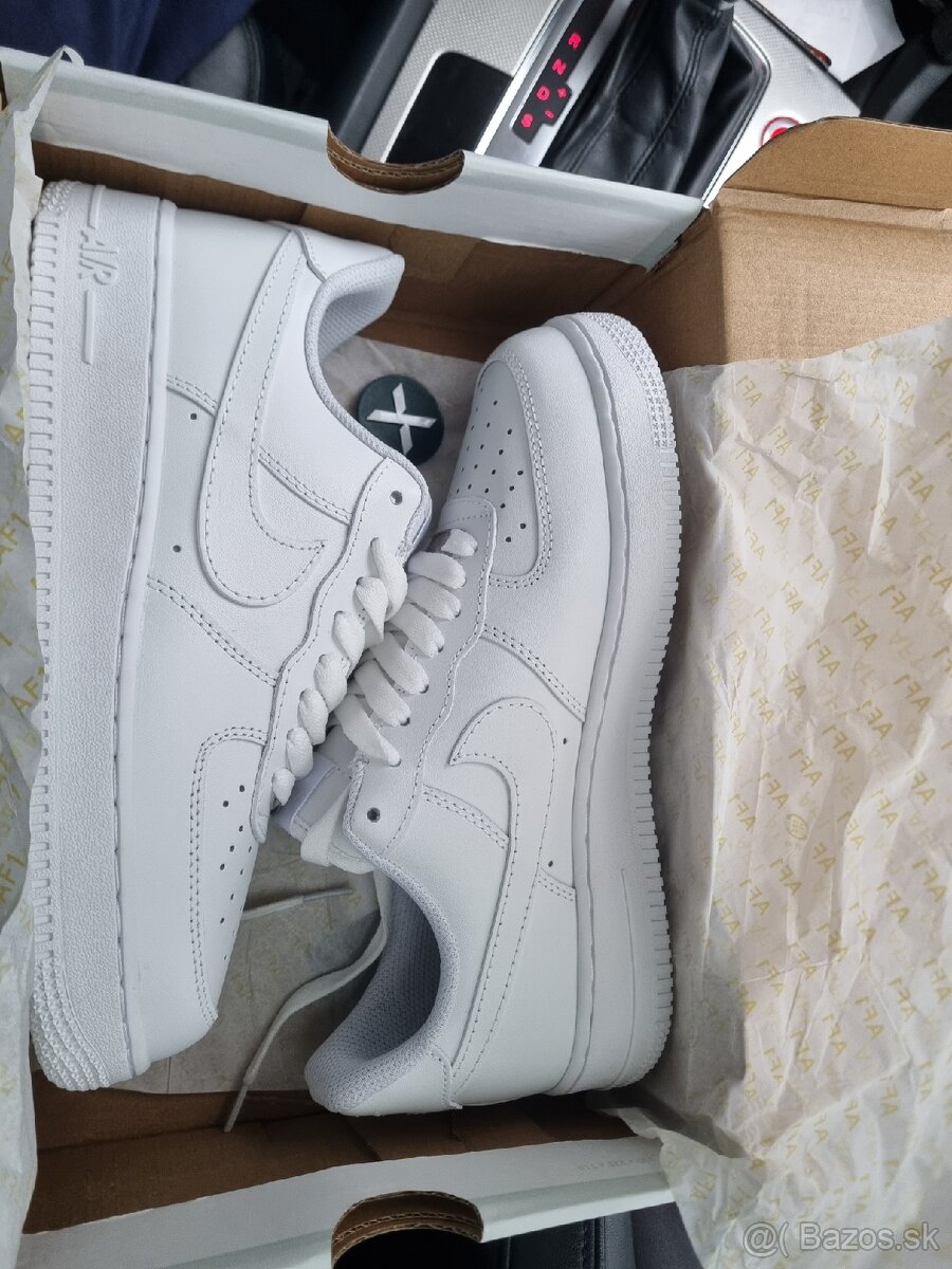 Nike air force 1 white