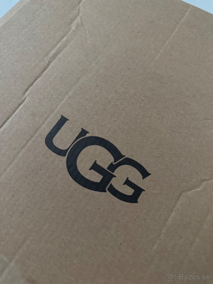 UGG