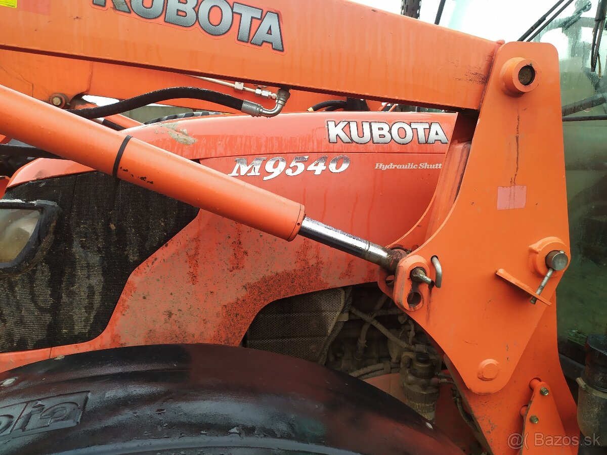 Kubota M9540