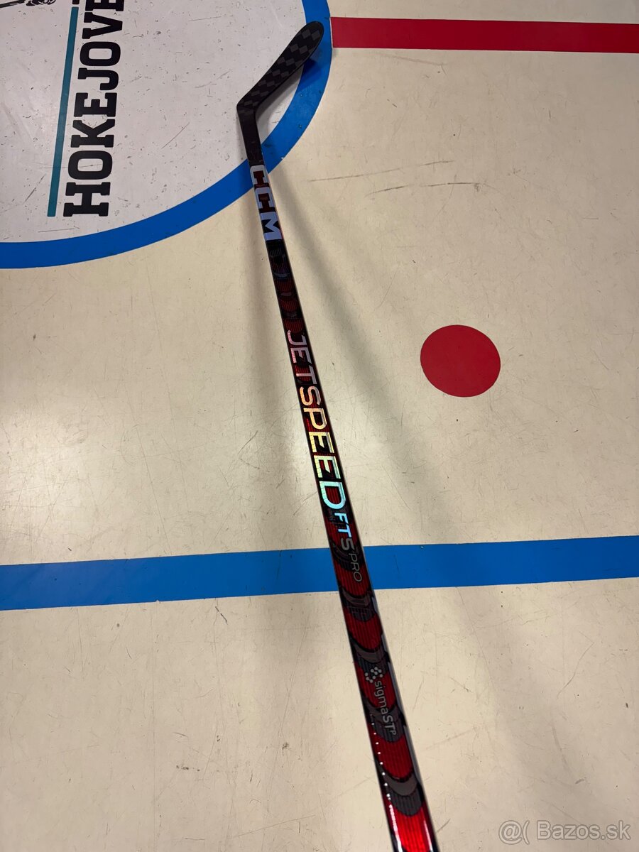 UPLNE NOVA PROFI HOKEJKA CCM JETSPEED FT5 PRO PRAVACKA 65F 