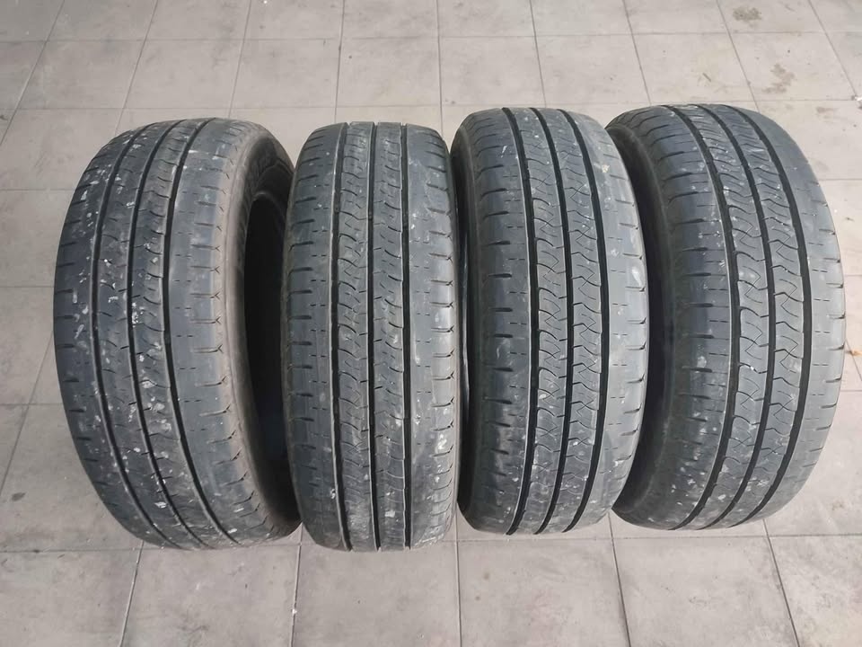 Letne pneu 215/60 r17 C