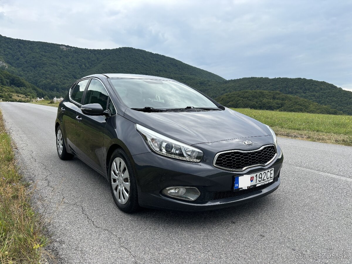 Kia Cee´d 1.6 GDI  ( benzín ) AUTOMAT Kúpené v SR 1.Majiteľ