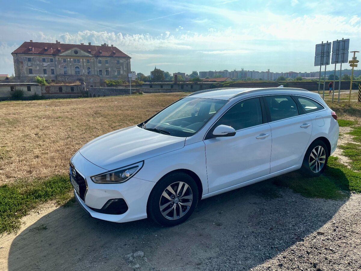 Hyundai i30 CW Kombi 1.6 CRDi 7DCT