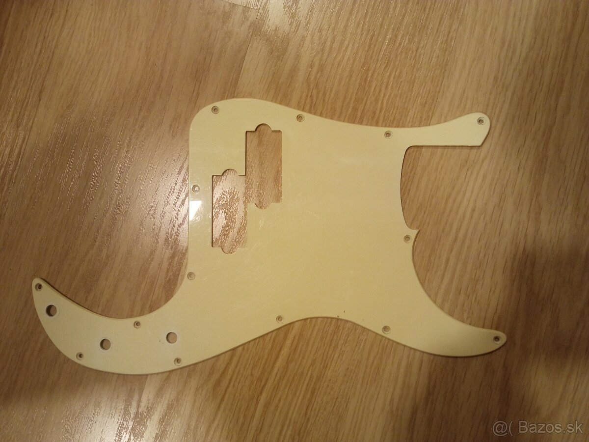 Pickguard Squier Affinity P bass