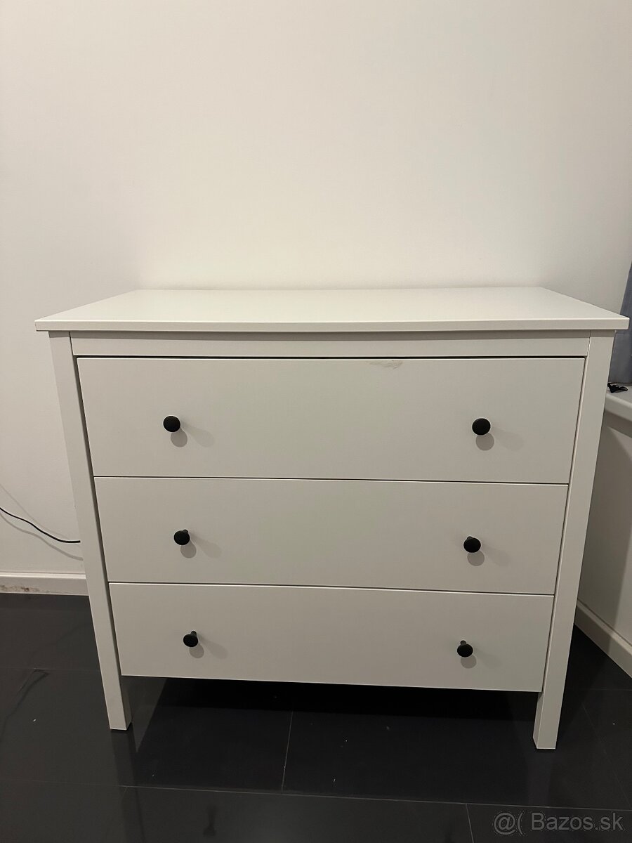 2x rovnaka komoda z IKEA