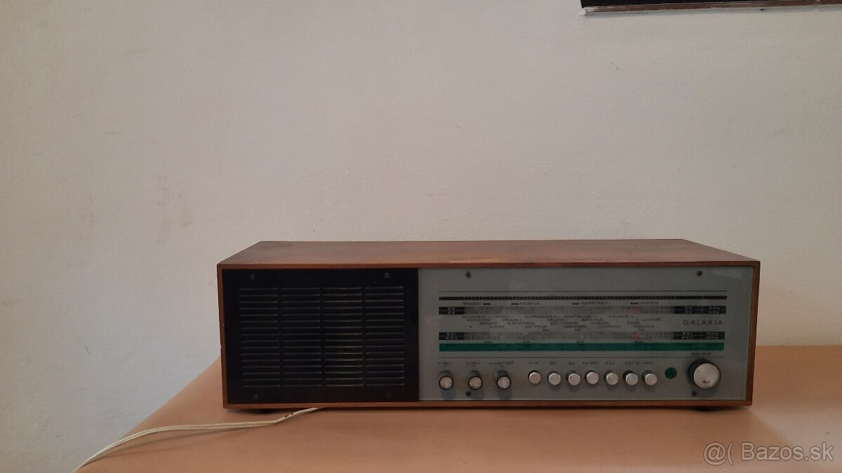 Radio Tesla Bratislava GALAXIA 440A