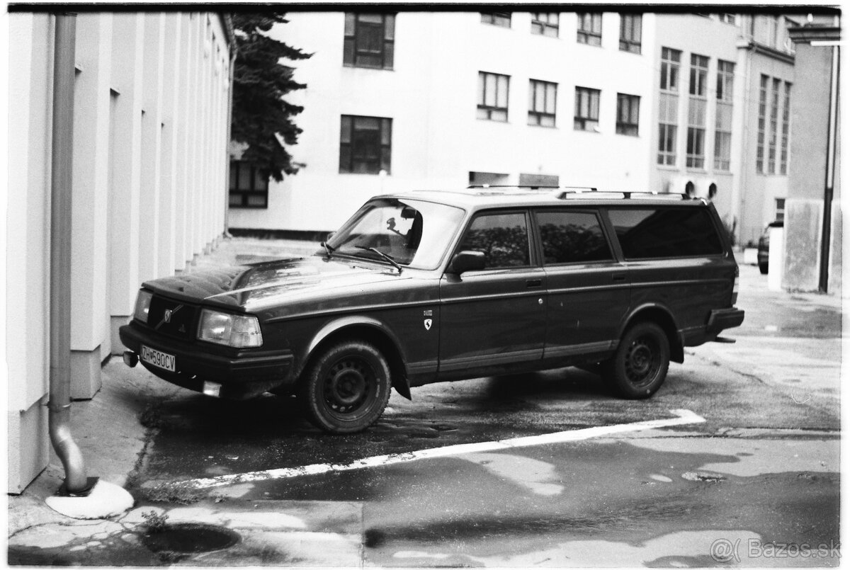 Kľučka na predné ľavé dvere, Volvo 240, 260, 262, 140, 164