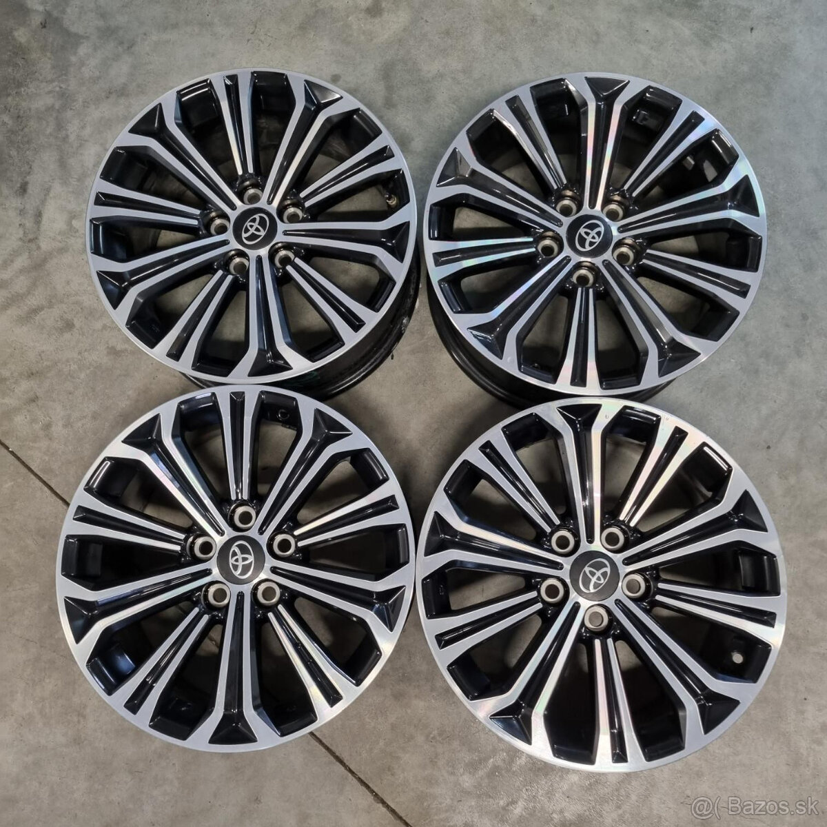 Originál TOYOTA disky 5x114.3 R17 ET40