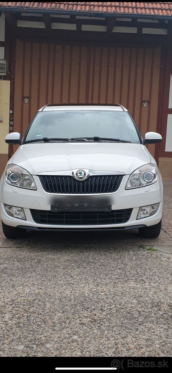 ŠKODA ROOMSTER 1.6TDi 77KW FACELiFT PANORAMADACH XENON