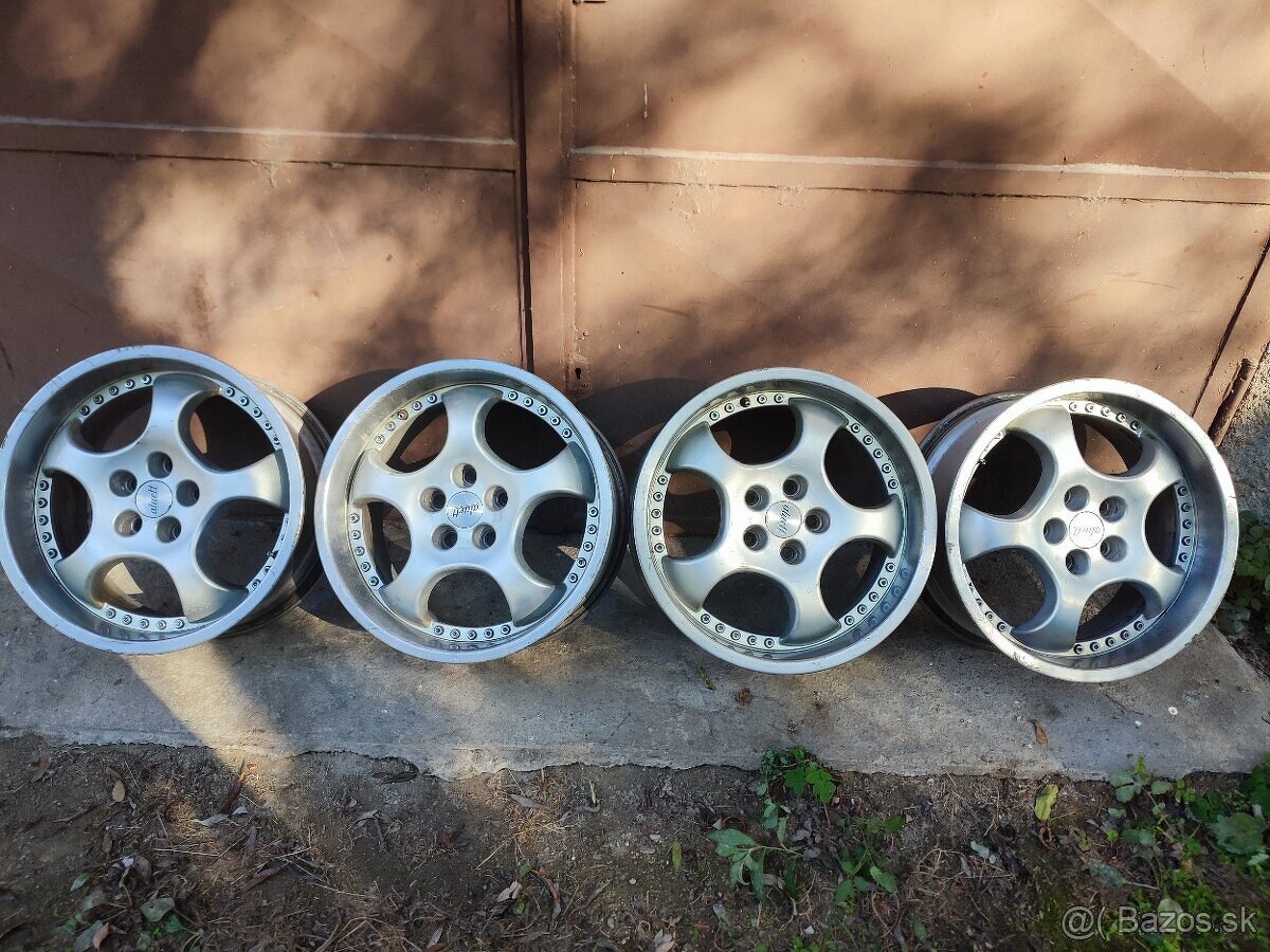 5x112 R17 Disky sú rovné 8jx17 et 35 Cena 200eur