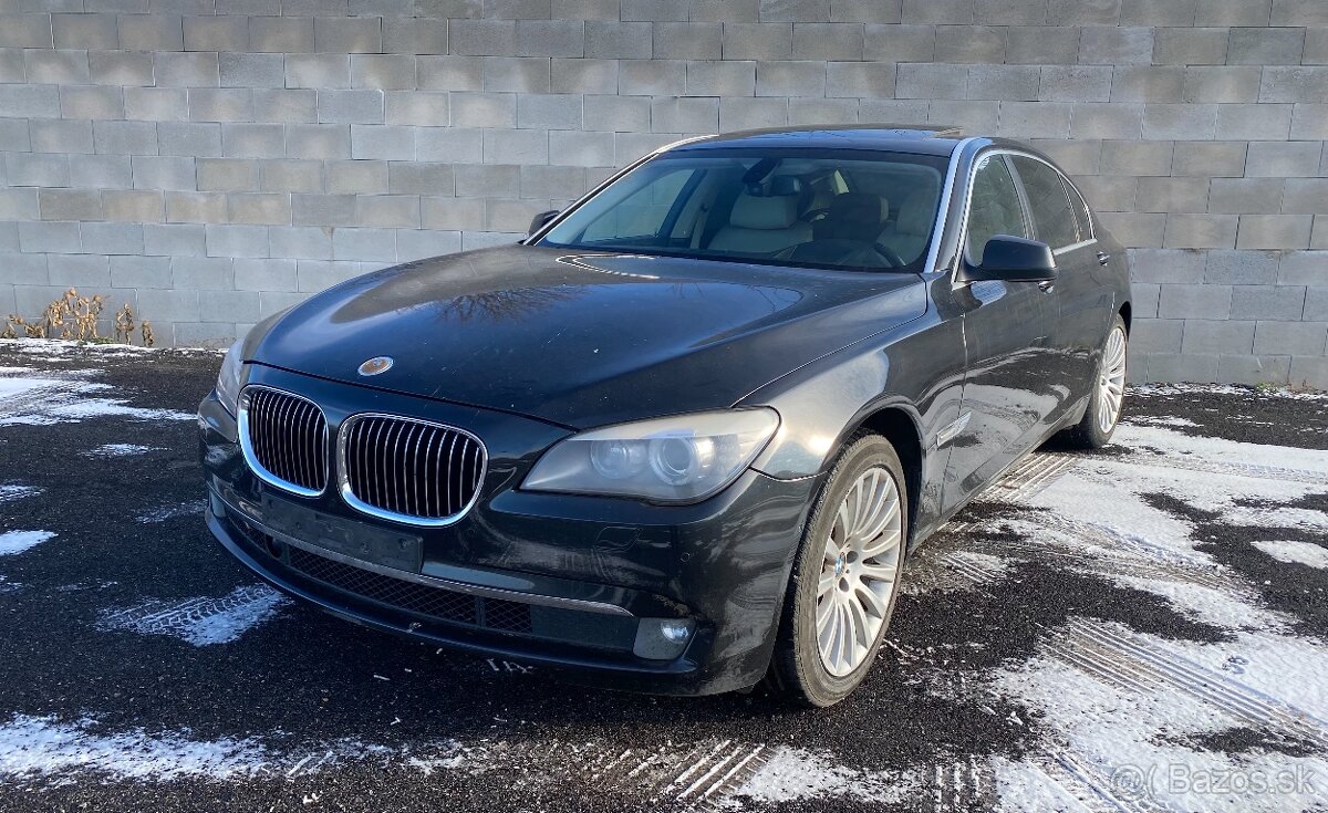 ROZPREDÁM BMW 750Li F02 300kw