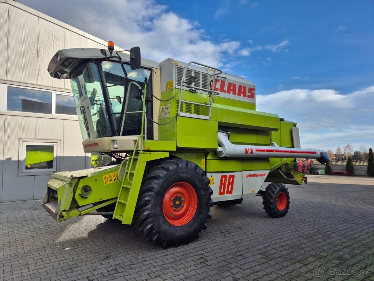 SKLÍZECÍ MLÁTIČKA CLAAS DOMINATOR 88 VX