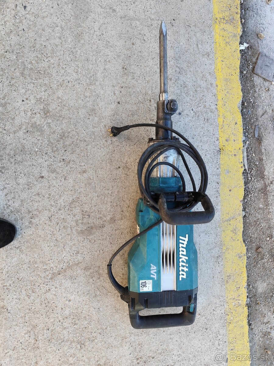 Búracie kladivo Makita HM1511