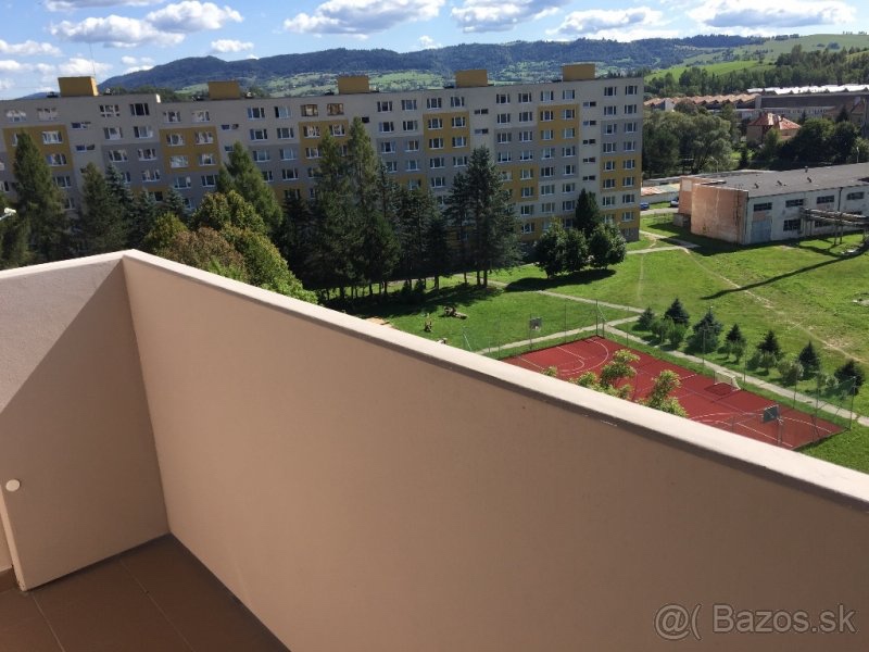 Predaj: 3 izbový zrekonšt.byt Brezno,75m2,balkon,vytah.