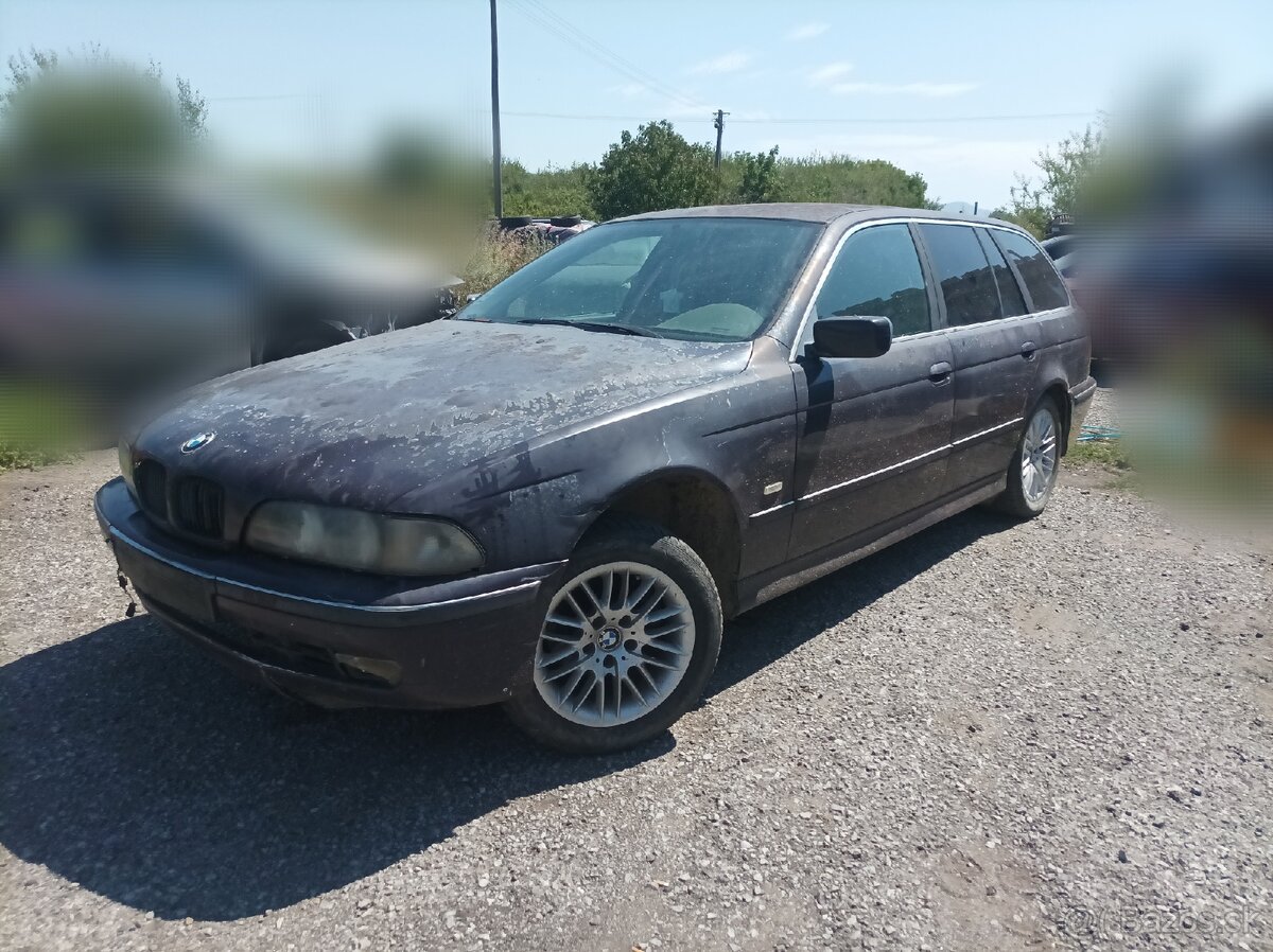 Rozpredám BMW E39 520i (motor+prevodovka predaný)