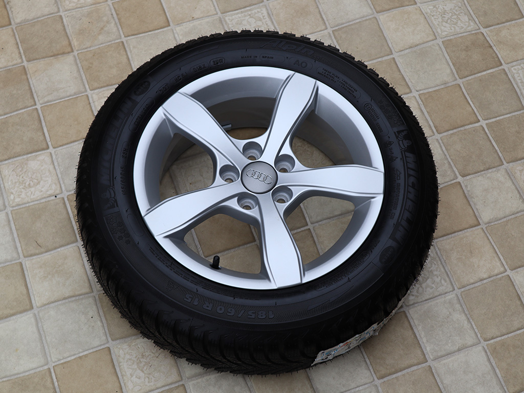 15" Alu kola = 5x100 = AUDI A1 – ZIMNÍ – ÚPLNĚ NOVÉ