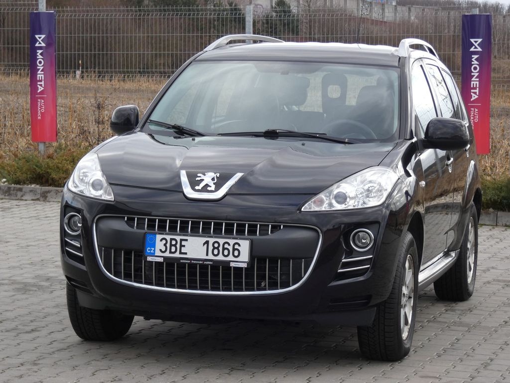 Peugeot 4007 2.2 HDI polokůže, 7 míst tažné