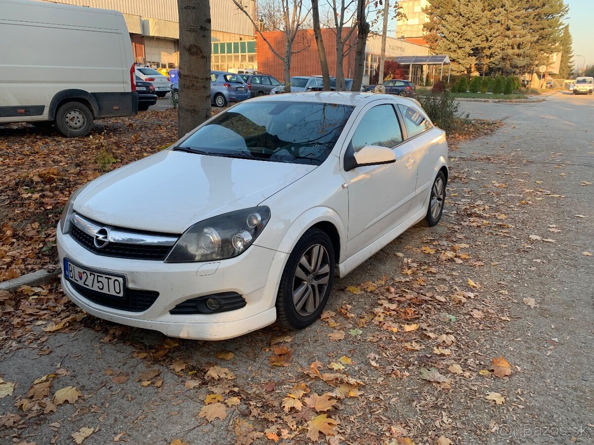 Opel Astra H GTC OPC LINE